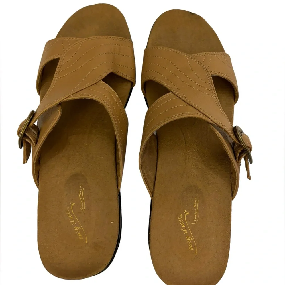 Easy Street‎ Comfort Wave Women’s Tan Slip On Sandals Size 11 - Picture 2 of 9